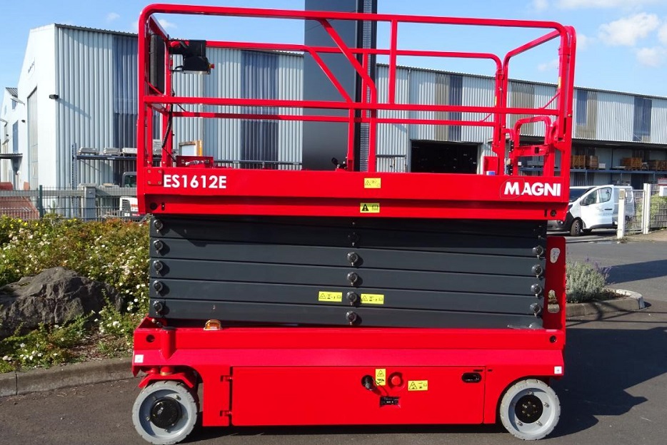 MAGNI-ES1612