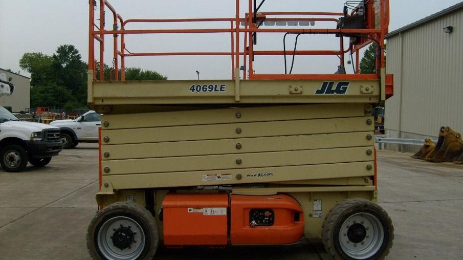 jlg-4069-le